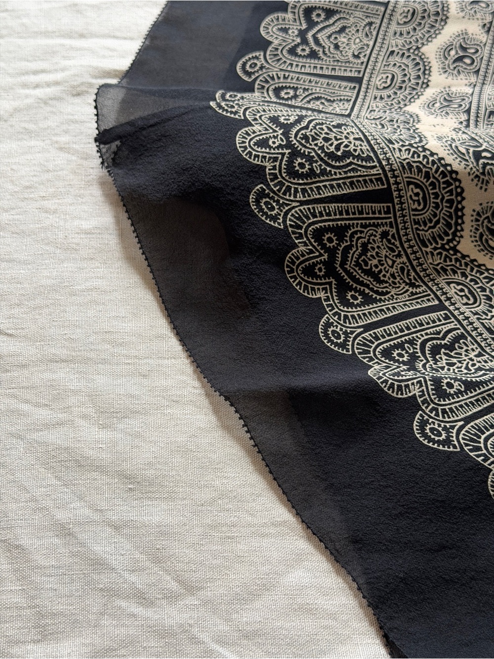 Vintage 100% silk Black Maxi skirt hankerchief hem whimsical paisley accent - Picture 9 of 16